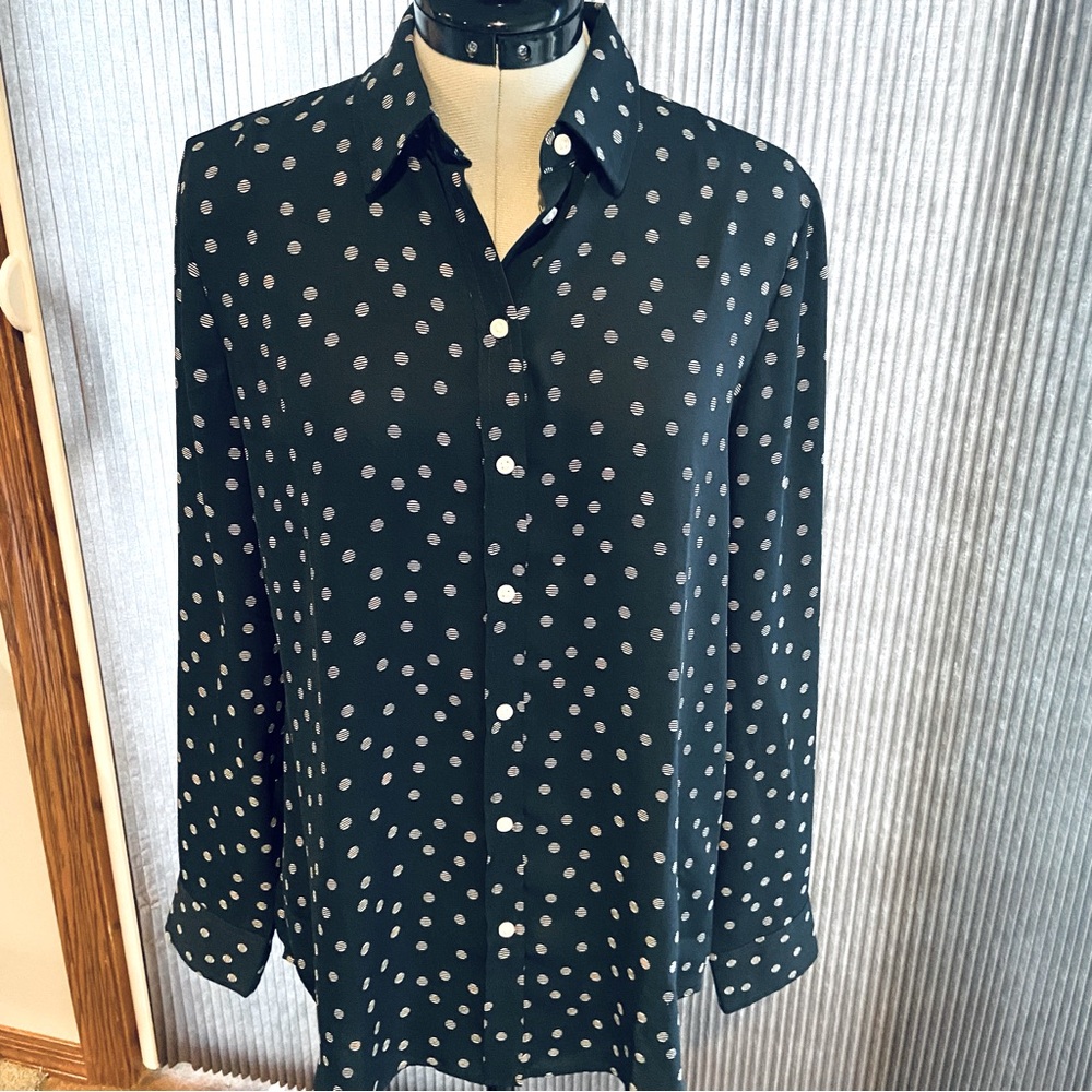 Banana Republic Dillon Classic Fit Shirt
Size Small